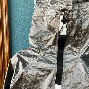 nwt nike men’s medium tech pack silver